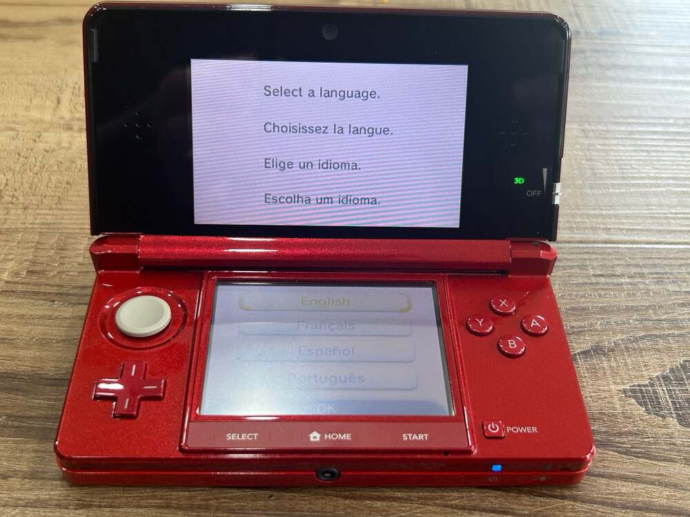 Nintendo 3DS Flame Red Bundle + 5 Games, Case, Charger, Stylus, SD Card Tested! - Picture 3 of 13
